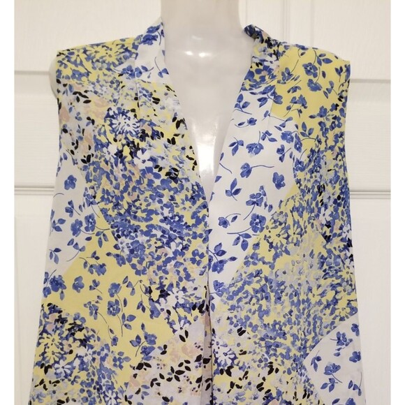 Jones Studio Women's Blouse Size 1X Blue Floral Sleeveless V-Neck Single Pleat - Picture 2 of 4